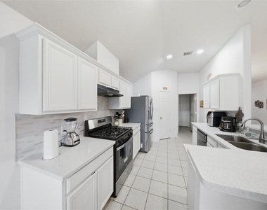 13335 Gardnerville St - Photo Thumbnail 10