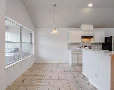 13335 Gardnerville St - Photo Thumbnail 11