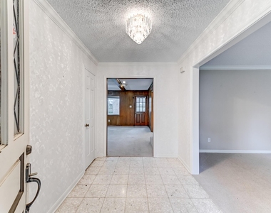 5311 Havenwoods Drive - Photo Thumbnail 5