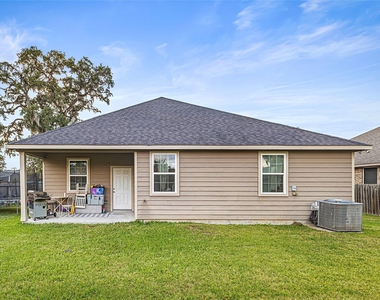 267 Freeman Boulevard - Photo Thumbnail 18