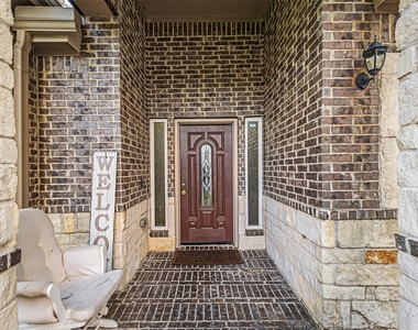 267 Freeman Boulevard - Photo Thumbnail 16