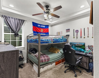 267 Freeman Boulevard - Photo Thumbnail 17