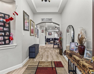 267 Freeman Boulevard - Photo Thumbnail 3