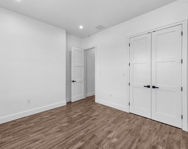 323 Road 5840 - Photo Thumbnail 19