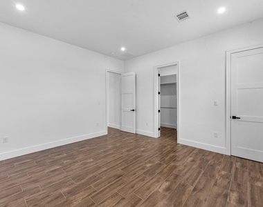 323 Road 5840 - Photo Thumbnail 13