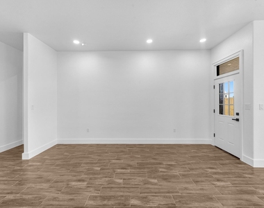 323 Road 5840 - Photo Thumbnail 9