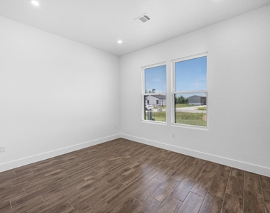 323 Road 5840 - Photo Thumbnail 18