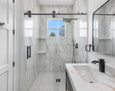 323 Road 5840 - Photo Thumbnail 15