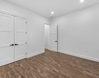 323 Road 5840 - Photo Thumbnail 22
