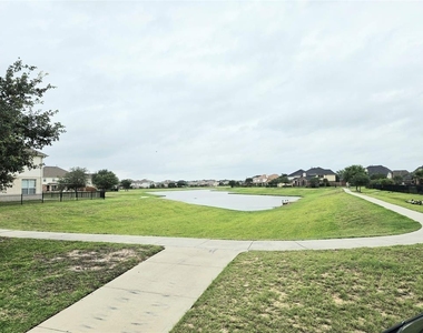 21914 Avalon Queen Drive - Photo Thumbnail 45