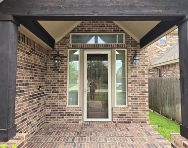 21914 Avalon Queen Drive - Photo Thumbnail 3