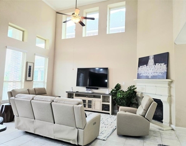21914 Avalon Queen Drive - Photo Thumbnail 9
