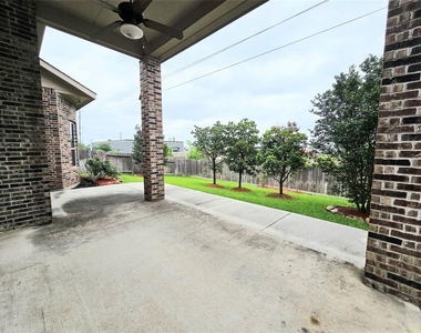 21914 Avalon Queen Drive - Photo Thumbnail 39
