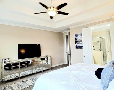 21914 Avalon Queen Drive - Photo Thumbnail 17