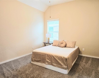 21914 Avalon Queen Drive - Photo Thumbnail 31