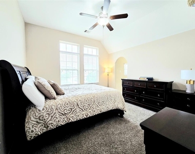 21914 Avalon Queen Drive - Photo Thumbnail 32