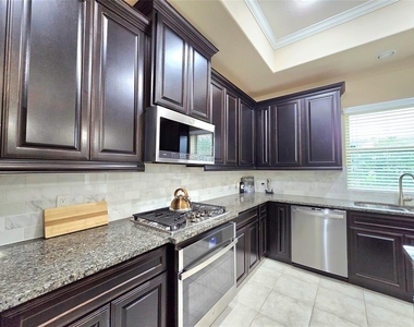 21914 Avalon Queen Drive - Photo Thumbnail 13