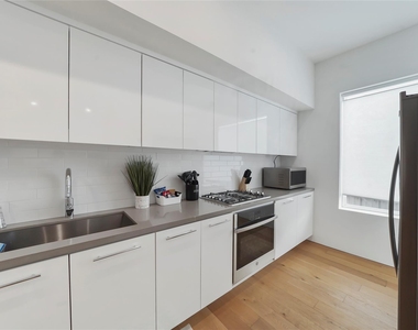 3511 Bell Street - Photo Thumbnail 2