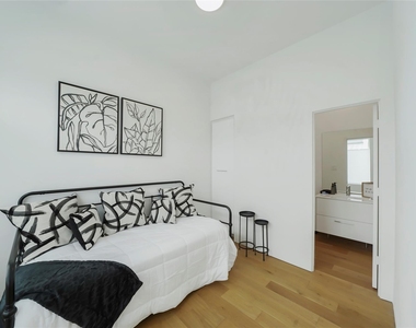3511 Bell Street - Photo Thumbnail 12