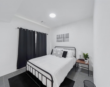 3511 Bell Street - Photo Thumbnail 5