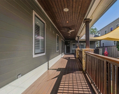 2219 Columbia Street - Photo Thumbnail 43