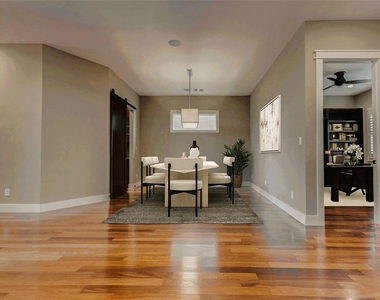 2219 Columbia Street - Photo Thumbnail 5