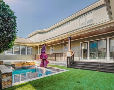 2219 Columbia Street - Photo Thumbnail 46