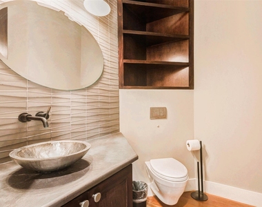 2219 Columbia Street - Photo Thumbnail 15