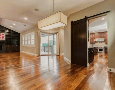 2219 Columbia Street - Photo Thumbnail 7