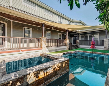 2219 Columbia Street - Photo Thumbnail 45