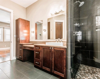 2219 Columbia Street - Photo Thumbnail 29