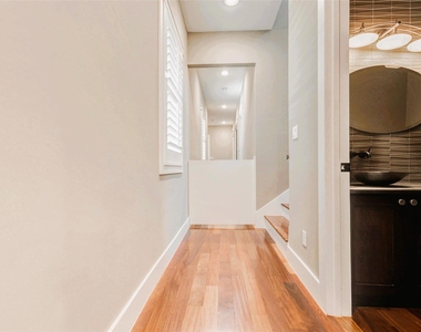 2219 Columbia Street - Photo Thumbnail 17