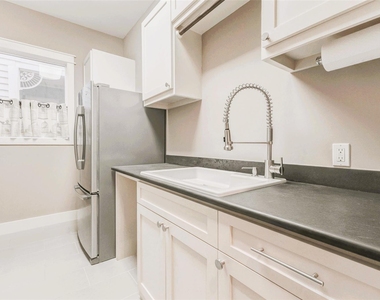 2219 Columbia Street - Photo Thumbnail 30