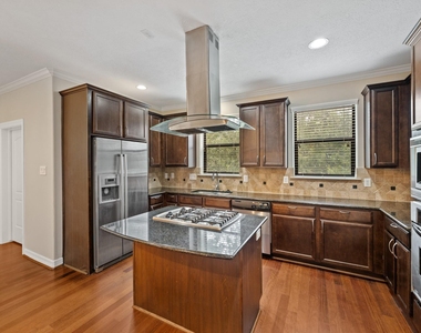 2045 W 14th 1/2 Street - Photo Thumbnail 13
