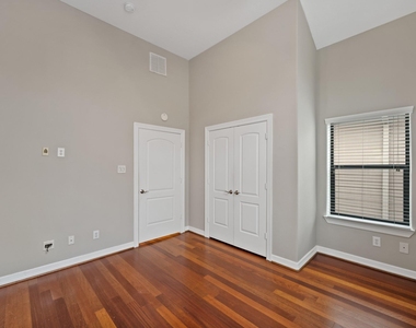 2045 W 14th 1/2 Street - Photo Thumbnail 19