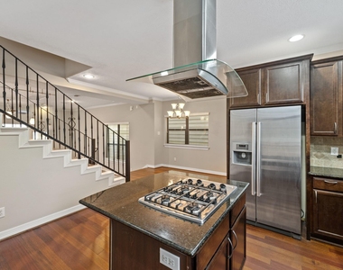 2045 W 14th 1/2 Street - Photo Thumbnail 14