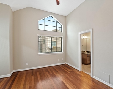 2045 W 14th 1/2 Street - Photo Thumbnail 16