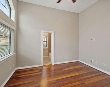 2045 W 14th 1/2 Street - Photo Thumbnail 17