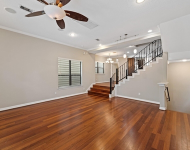 2045 W 14th 1/2 Street - Photo Thumbnail 8