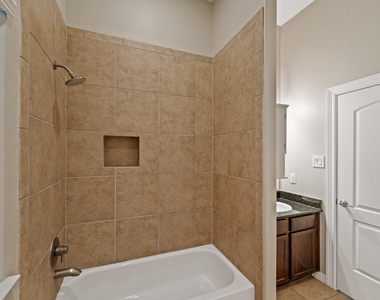 2045 W 14th 1/2 Street - Photo Thumbnail 5
