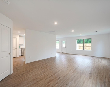 17914 Becker Landing Drive - Photo Thumbnail 6