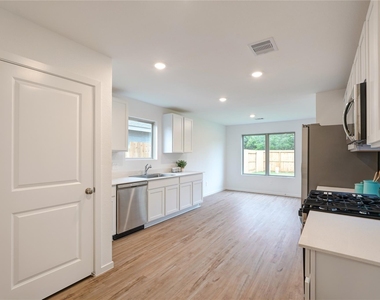17914 Becker Landing Drive - Photo Thumbnail 14