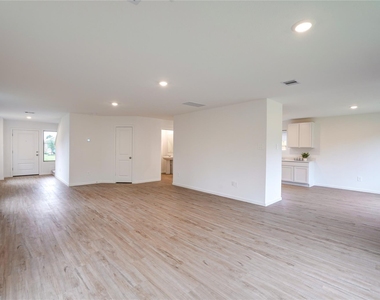 17914 Becker Landing Drive - Photo Thumbnail 9