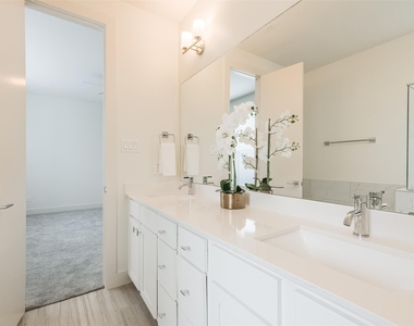 4817 Martin Oaks Lane - Photo Thumbnail 25