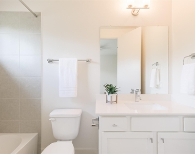 4817 Martin Oaks Lane - Photo Thumbnail 22