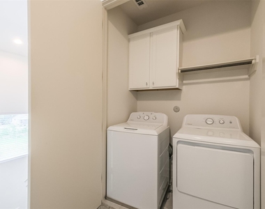 4817 Martin Oaks Lane - Photo Thumbnail 16