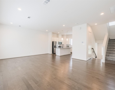4817 Martin Oaks Lane - Photo Thumbnail 6