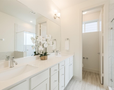 4817 Martin Oaks Lane - Photo Thumbnail 24