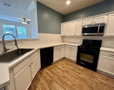 16130 Limestone Lake Drive - Photo Thumbnail 5