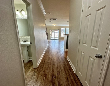 16130 Limestone Lake Drive - Photo Thumbnail 2